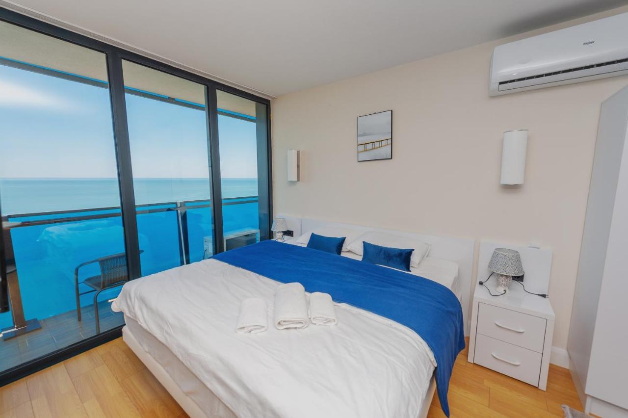 Orbi City Center Suite Μπατούμι Εξωτερικό φωτογραφία